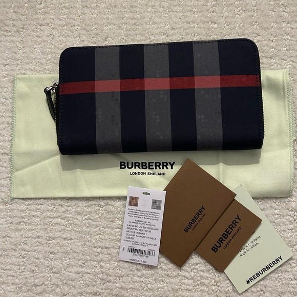 Burberry Navy and Grey Super Exploded Check Long Zipper Wallet NEW - Picture 1 of 9